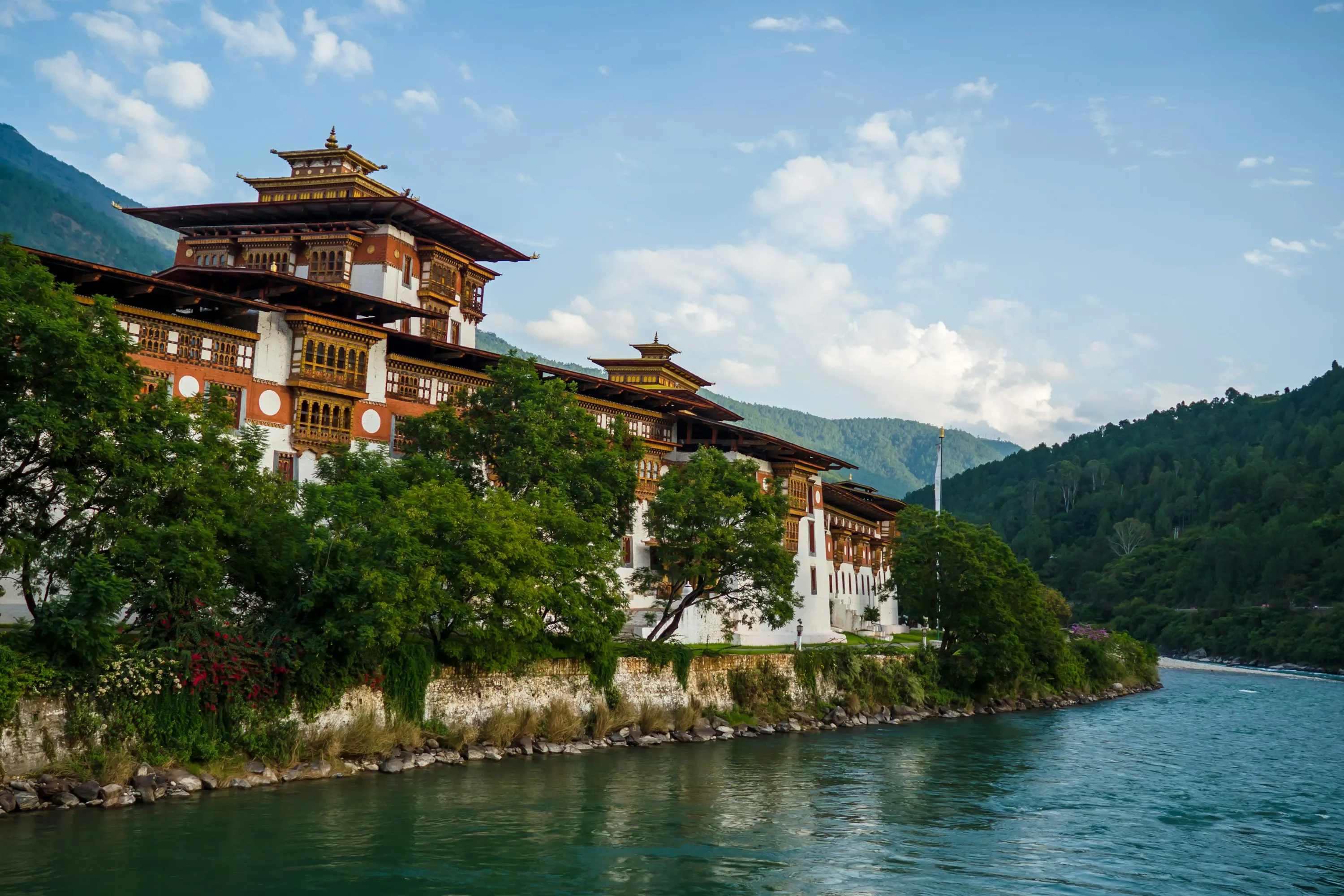 How to Travel to Bhutan from Trinidad and Tobago (2026): A Complete Guide to Visa, SDF, Flights, & Itineraries