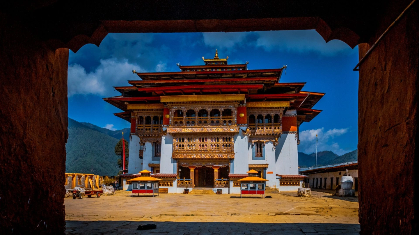 How to Travel to Bhutan from Japan (2026): A Complete Guide to Visa, SDF, Flights, & Itineraries